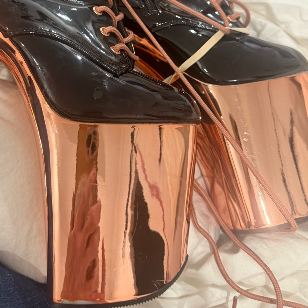 Pleaser Flamingo black Patent Platform Boots lace up sz. 6 Rose Gold 8” stiletto - Picture 11 of 12